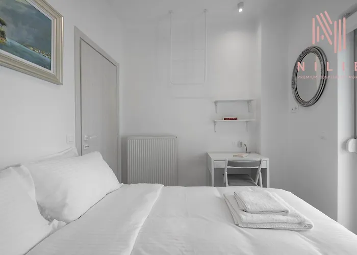 Lusso Bianco, Nilie Hospitality Mgmt