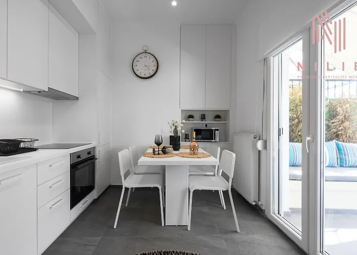 Lusso Bianco, Nilie Hospitality Mgmt